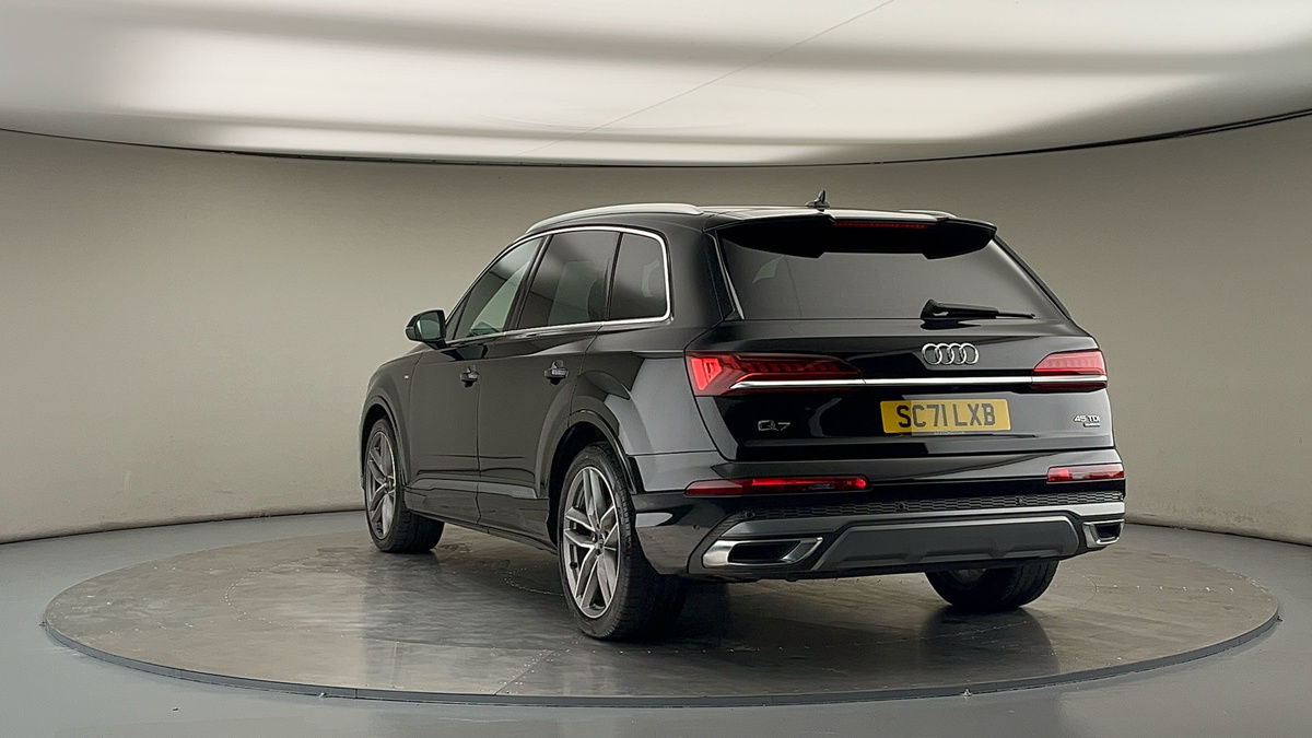 More views of Audi Q7