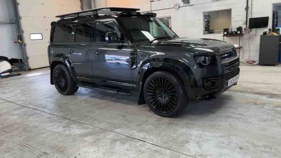 More views of Land Rover Defender 110