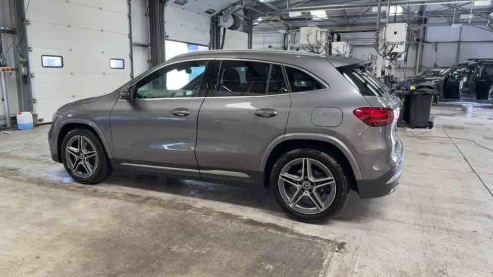 More views of Mercedes-Benz GLA