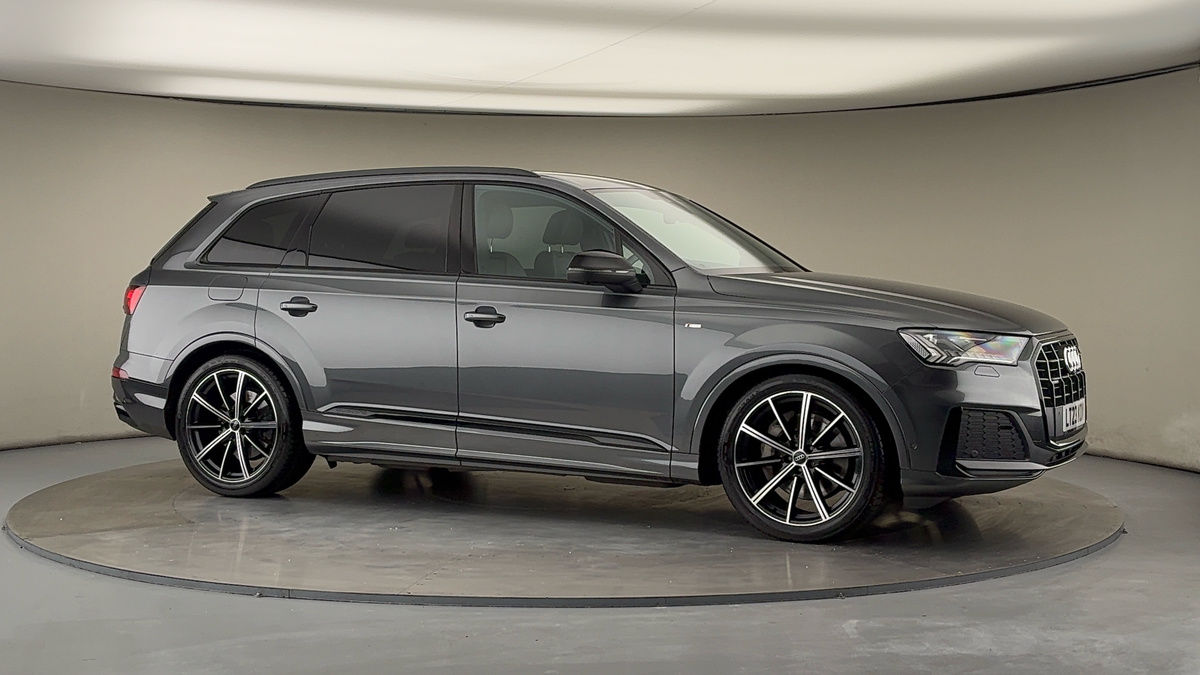 More views of Audi Q7
