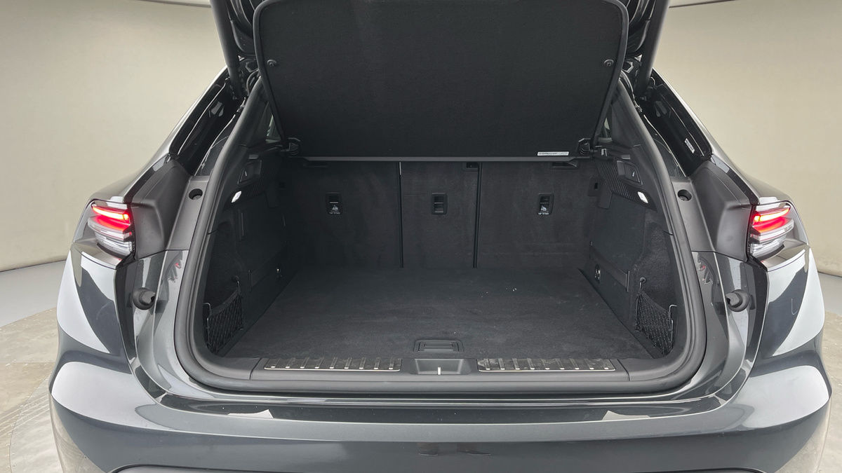 Porsche Macan Image 11