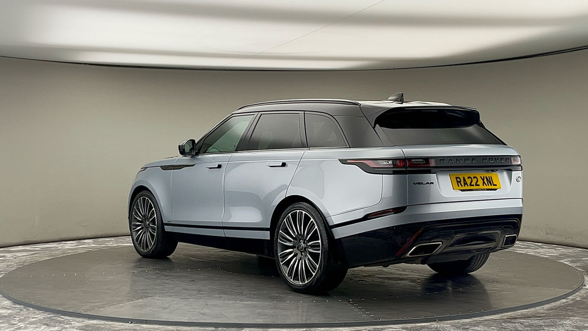 Land Rover Range Rover Velar Image 2