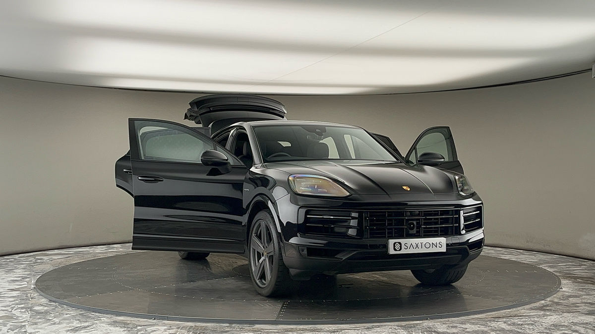 More views of Porsche Cayenne