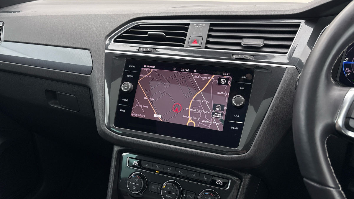 Volkswagen Tiguan Image 23