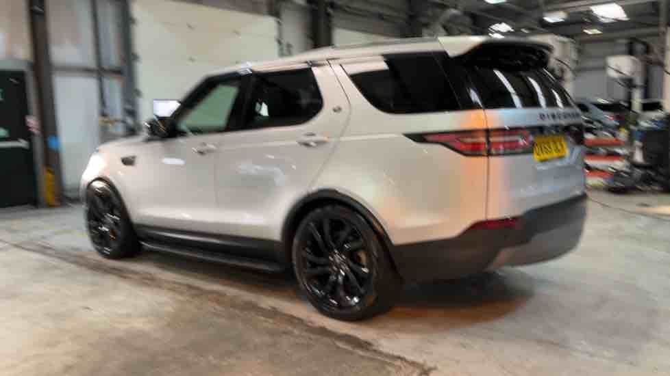 More views of Land Rover Discovery