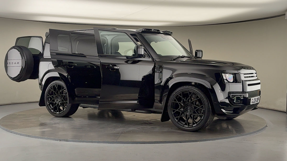More views of Land Rover Defender 110