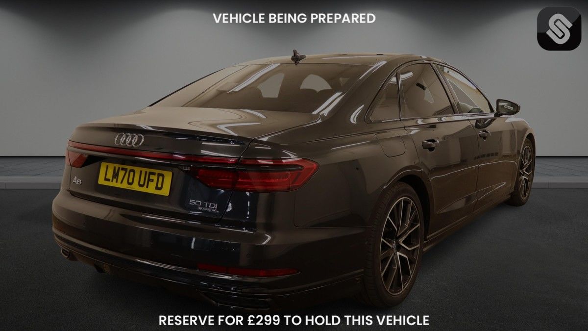 Audi A8 Image 8
