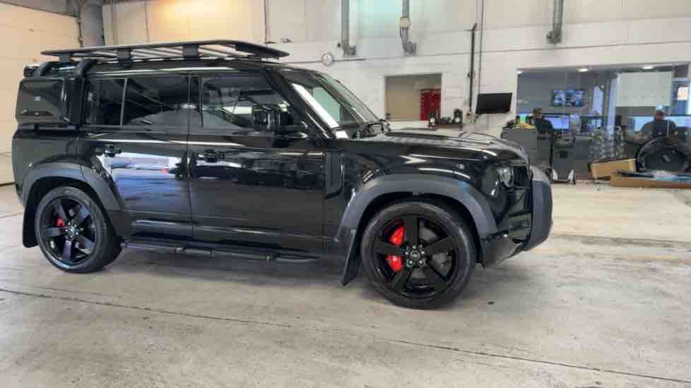 More views of Land Rover Defender 110