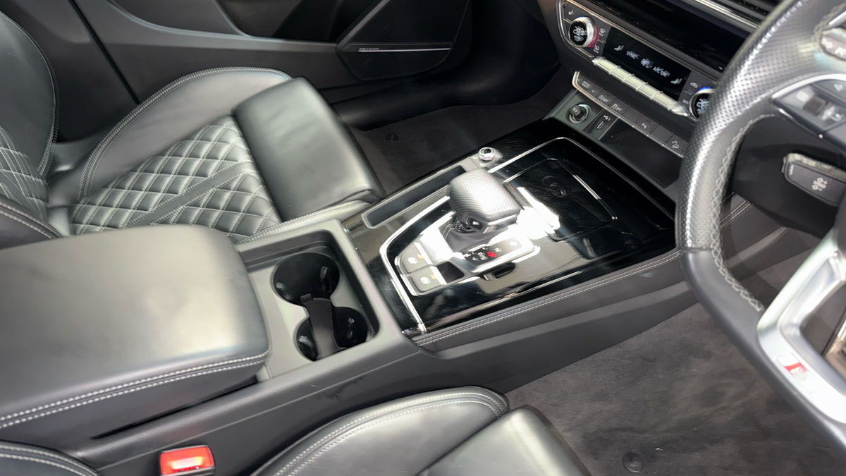 Audi Q5 Image 18