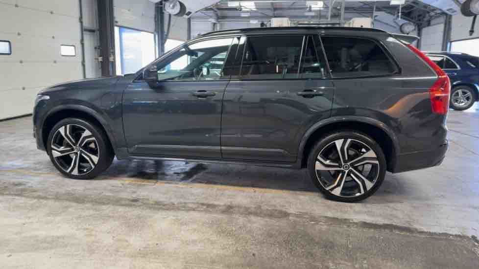 More views of Volvo XC90