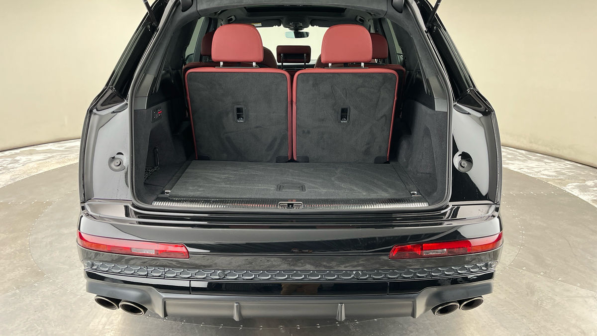 Audi SQ7 Image 11