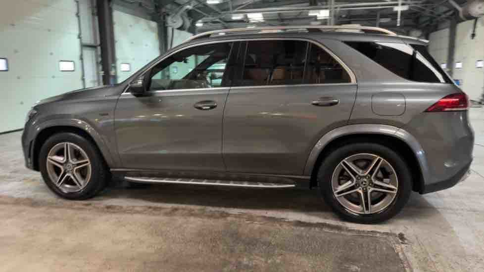 More views of Mercedes-Benz GLE