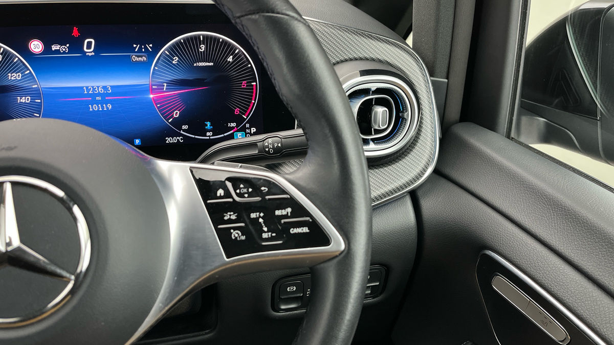Mercedes-Benz V Class Image 14