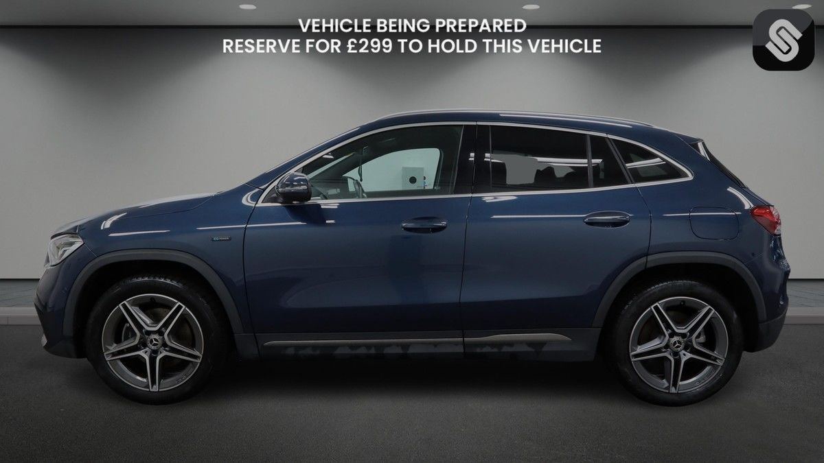 Mercedes-Benz GLA Image 6