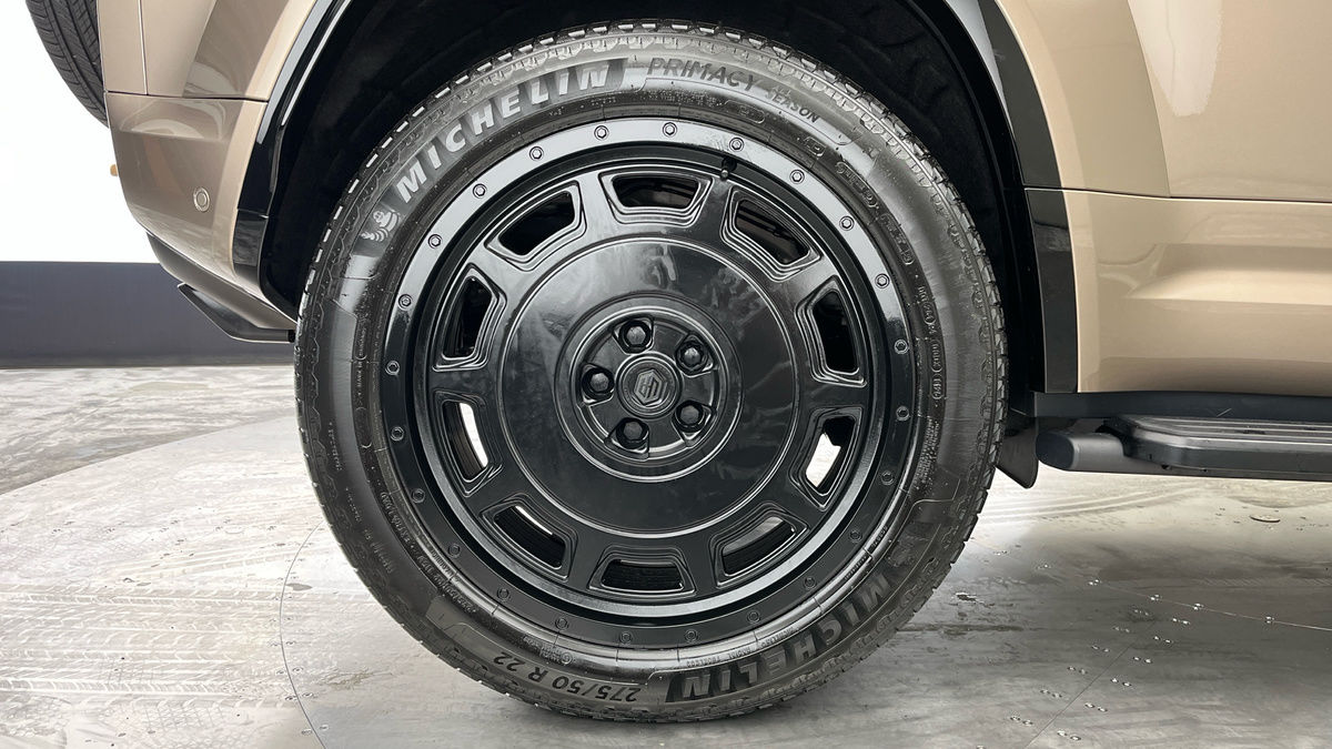 Land Rover Defender 110 Urban Image 12