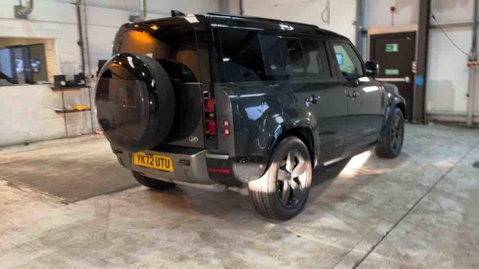 More views of Land Rover Defender 110
