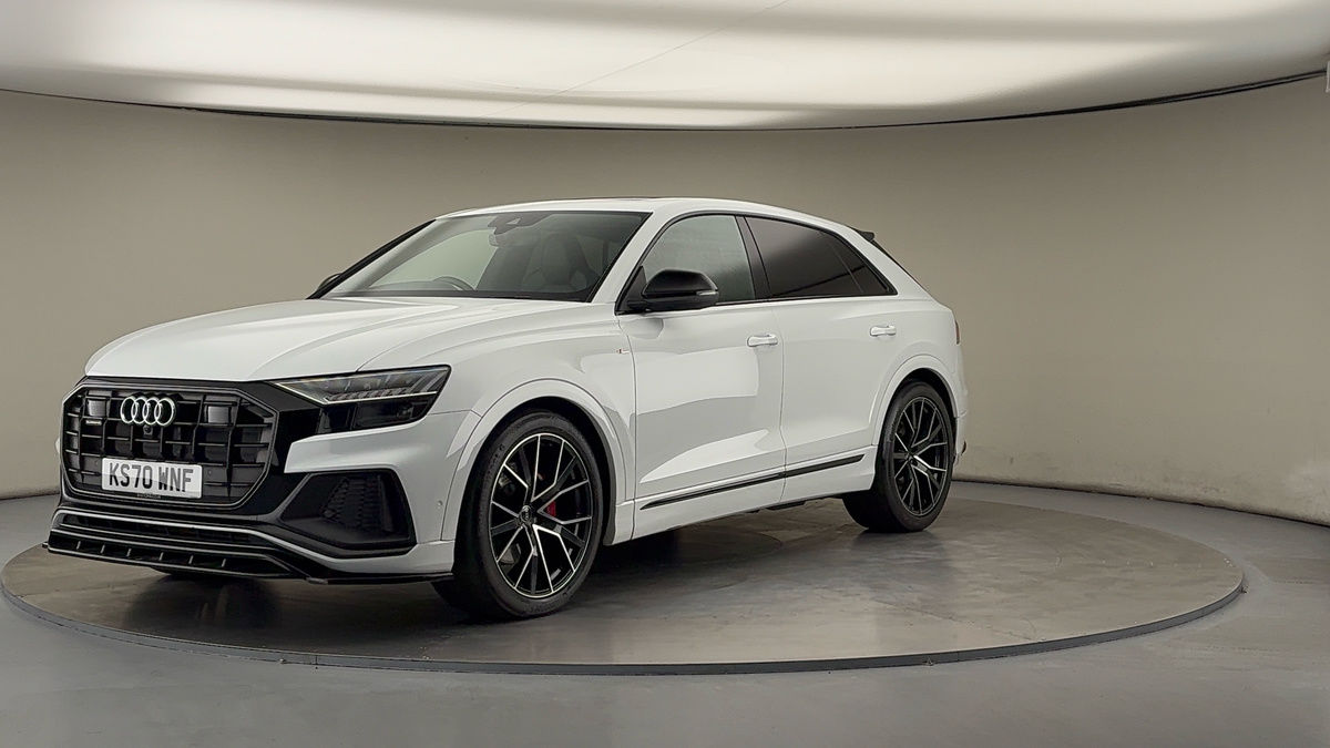 More views of Audi Q8