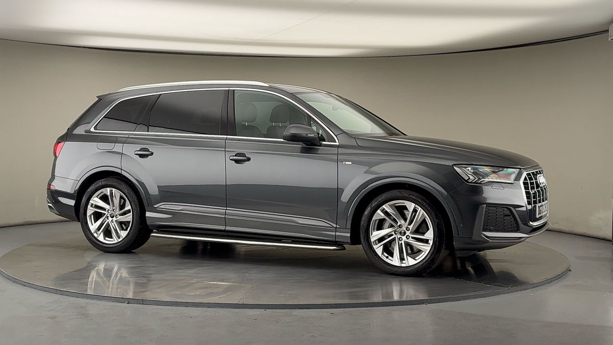 More views of Audi Q7