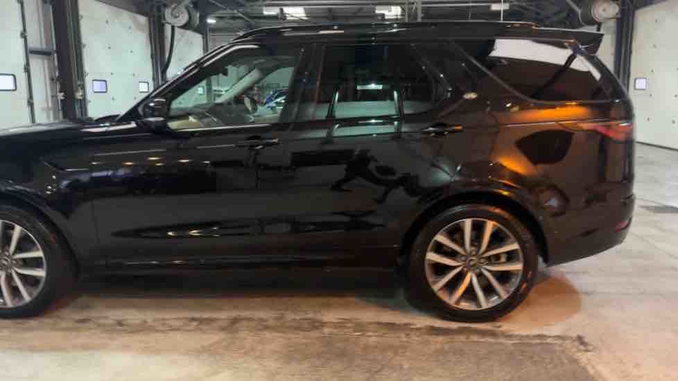 More views of Land Rover Discovery