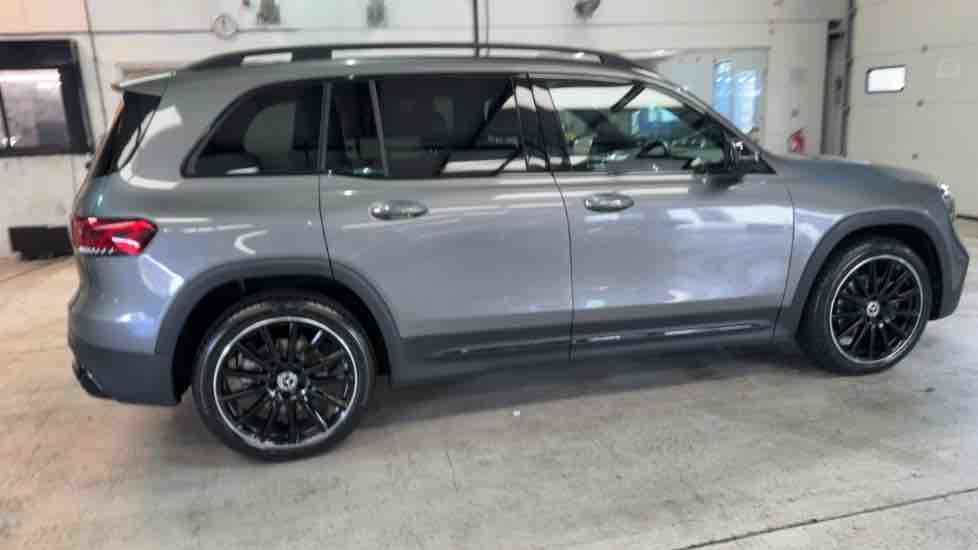 More views of Mercedes-Benz GLB