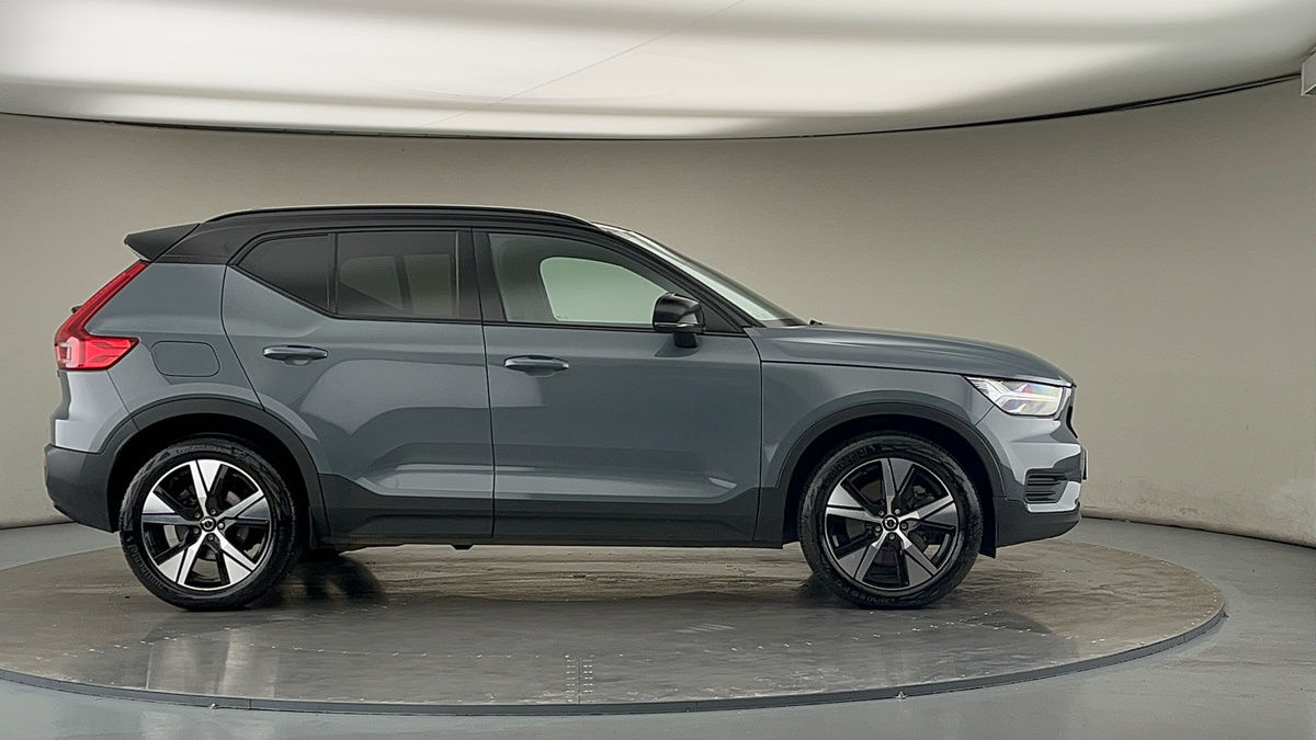 More views of Volvo XC40