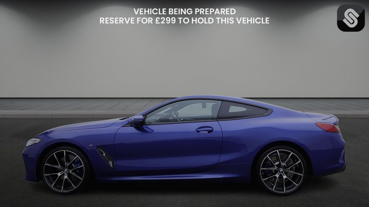 BMW 8 Series Image 6