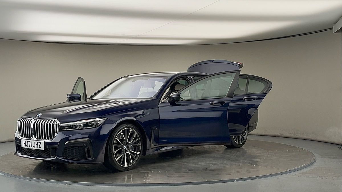 BMW 7 Series Image 22