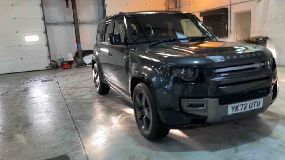 More views of Land Rover Defender 110