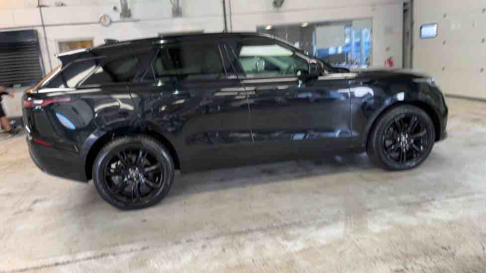 More views of Land Rover Range Rover Velar