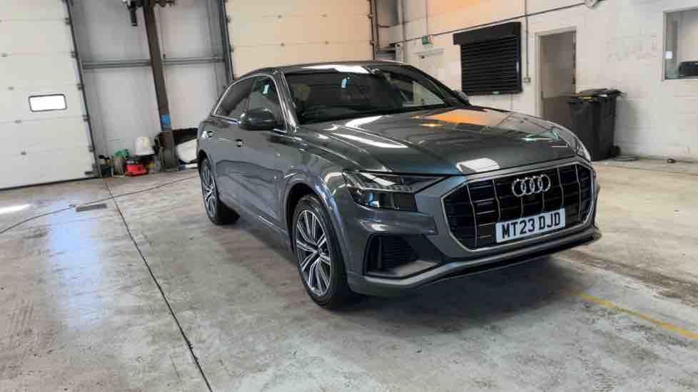 More views of Audi Q8