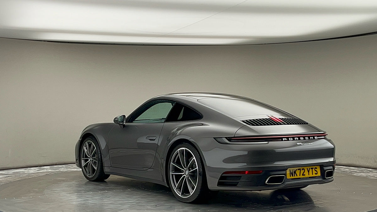 Porsche 911 Image 2