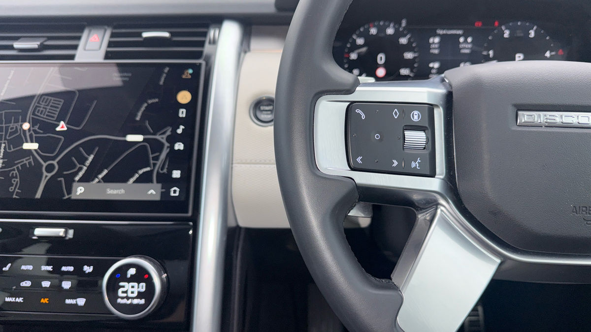 Land Rover Discovery Image 13