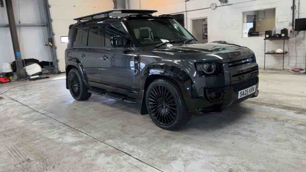 More views of Land Rover Defender 110
