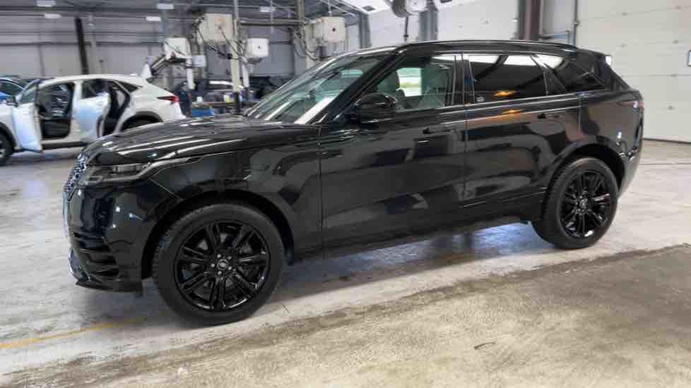 More views of Land Rover Range Rover Velar