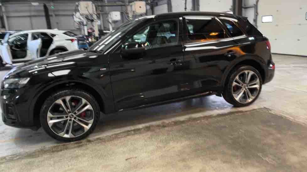 More views of Audi Q5