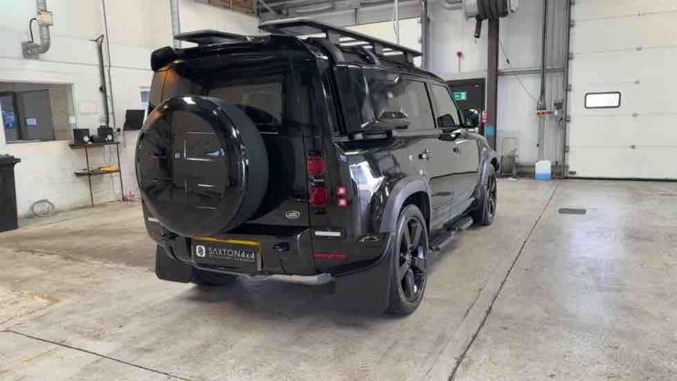More views of Land Rover Defender 110