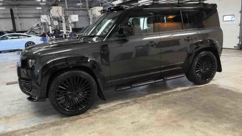 More views of Land Rover Defender 110