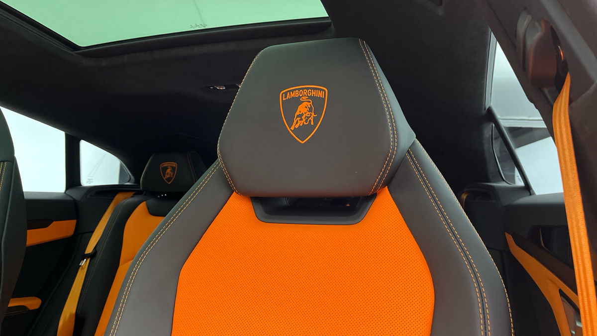 Lamborghini Urus Image 29