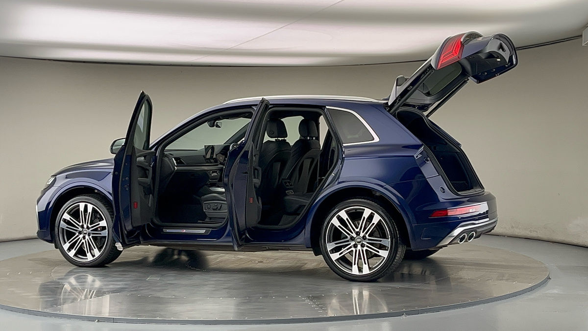 More views of Audi SQ5