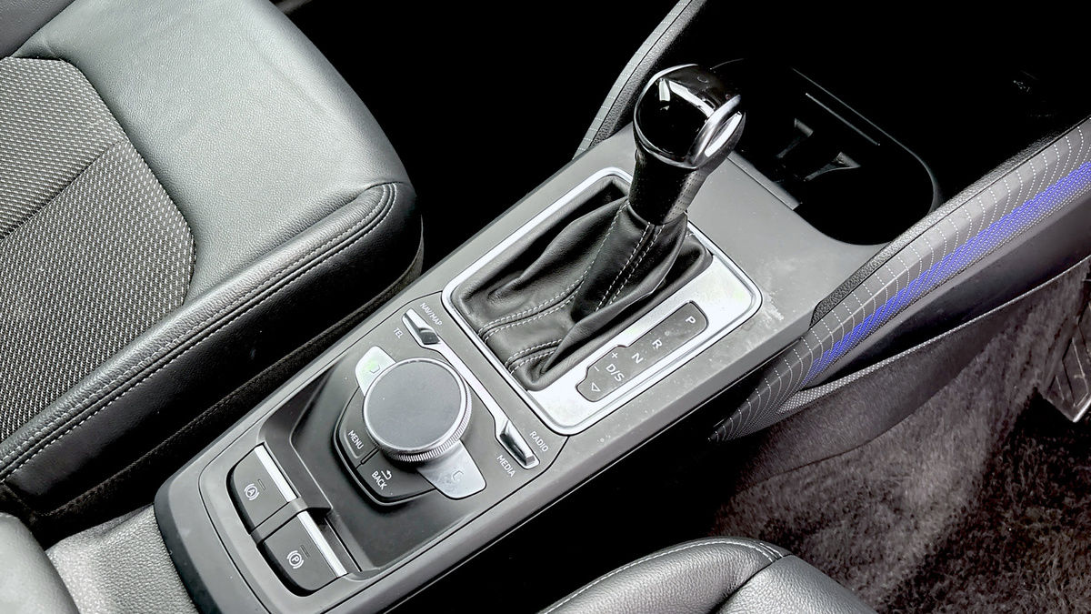 Audi Q2 Image 12