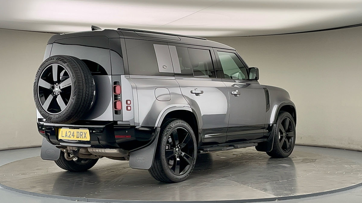 More views of Land Rover Defender 110