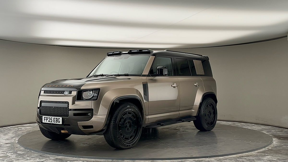 More views of Land Rover Defender 110
