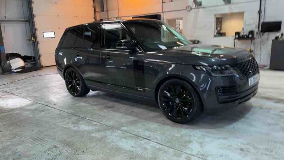 More views of Land Rover Range Rover