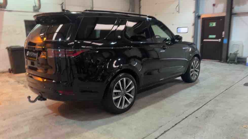 More views of Land Rover Discovery