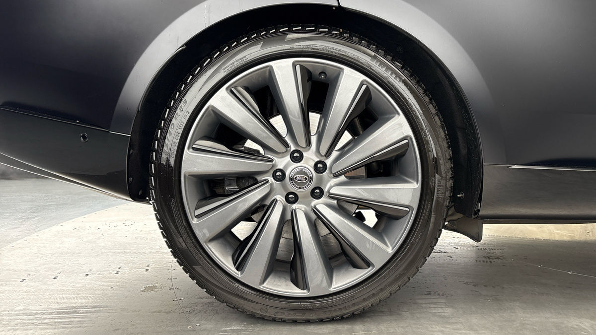 Land Rover Range Rover Image 10