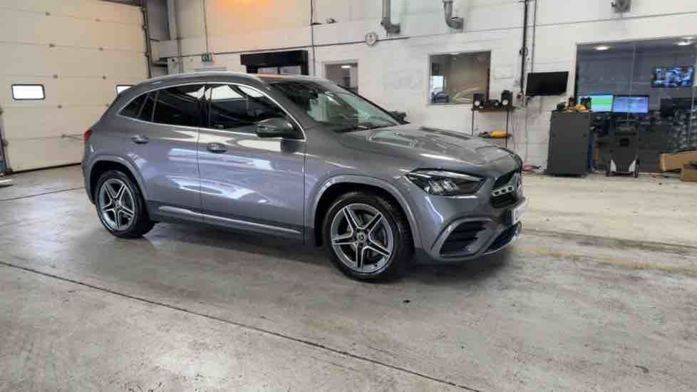 More views of Mercedes-Benz GLA