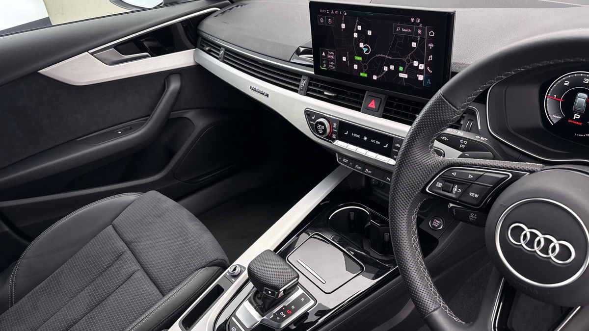 Audi A4 Avant Image 18