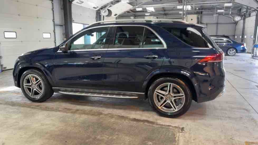 More views of Mercedes-Benz GLE