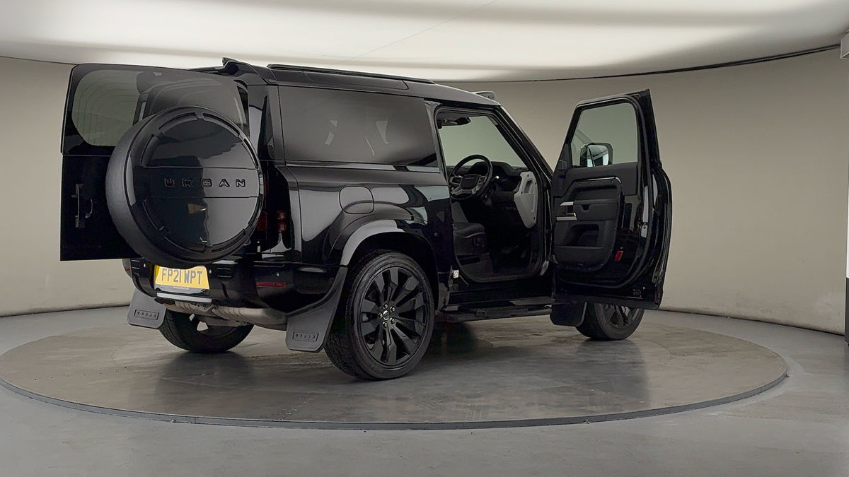 More views of Land Rover Defender 90