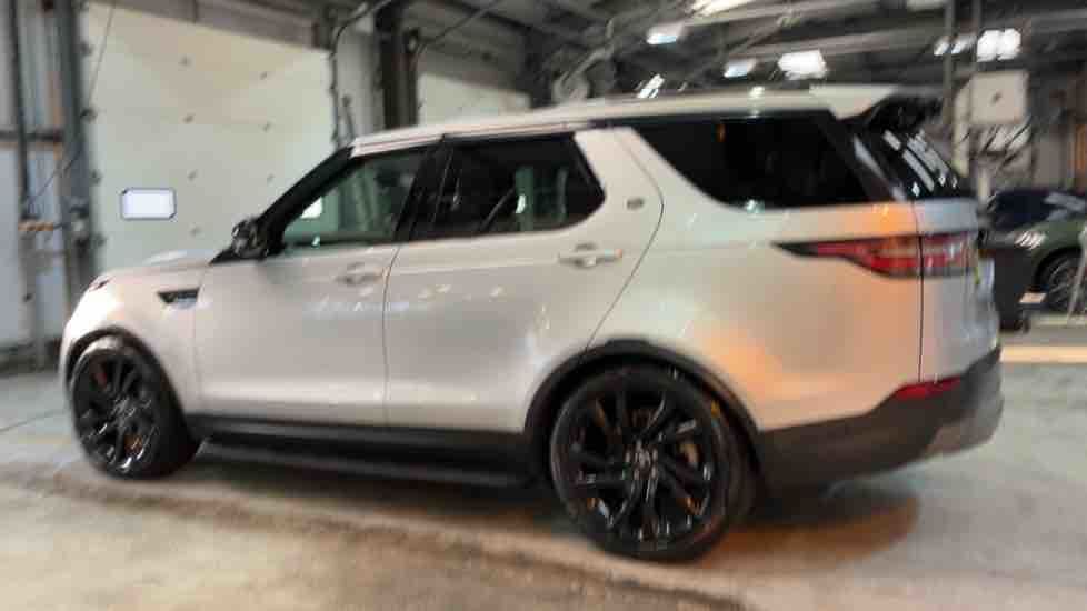 More views of Land Rover Discovery